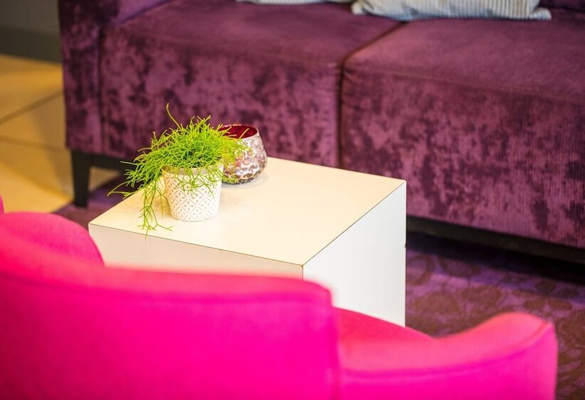 هتل Holiday Inn Express Arnhem, An Ihg