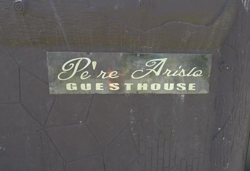 בית מלון כפרי Pe Re Aristo Guesthouse