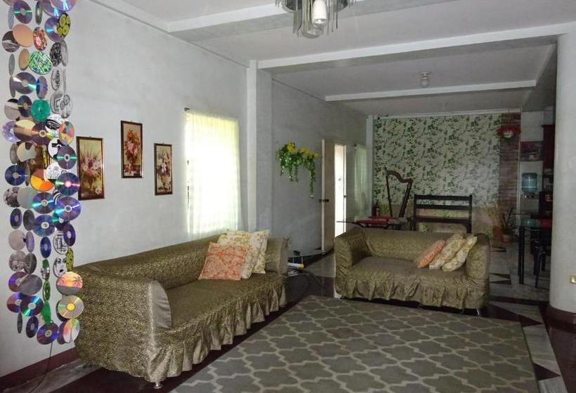 בית מלון כפרי Pe Re Aristo Guesthouse