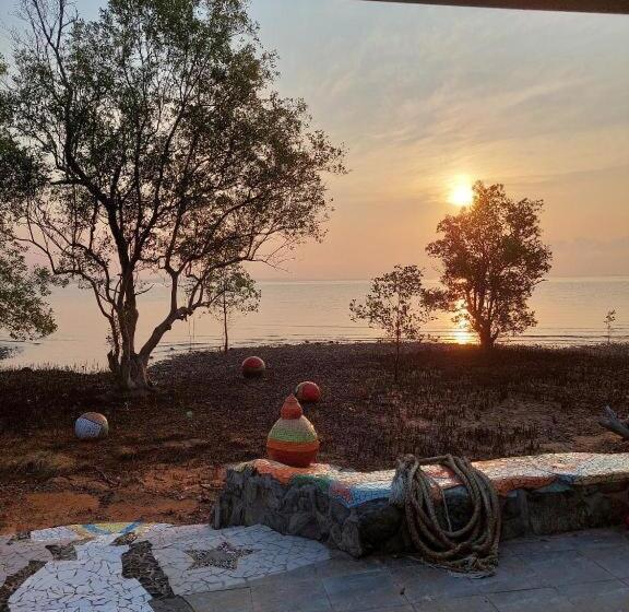 هتل Blessed Residence Koh Chang