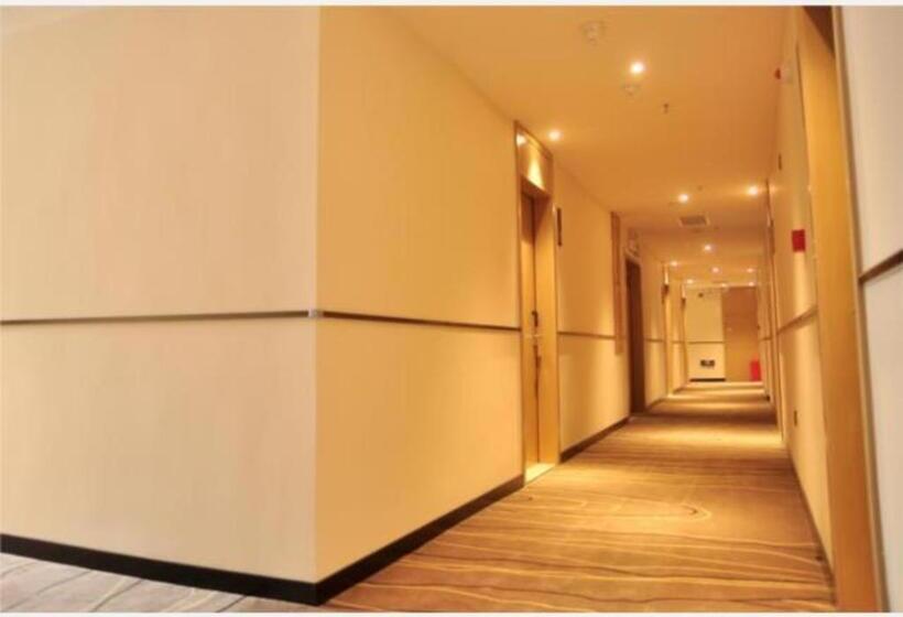 ホテル City Comfort Inn Huanggang Luotian Yishui Waitan