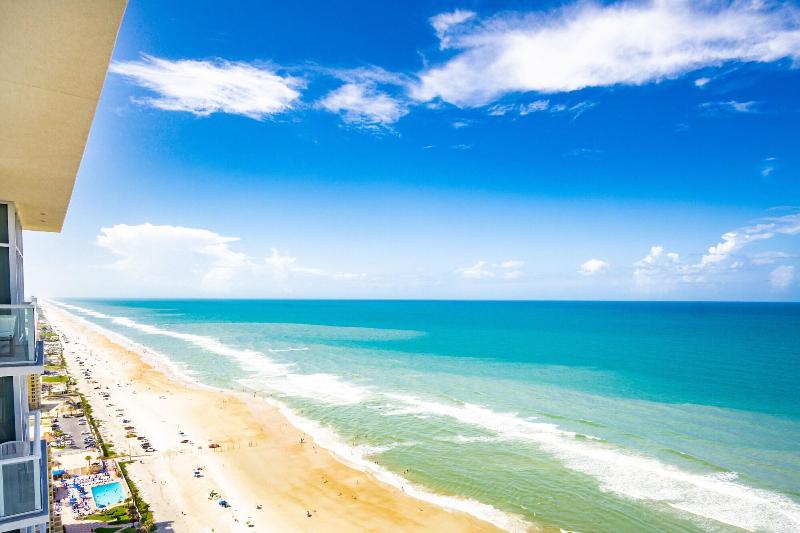 בית מלון כפרי Daytona Grande Oceanfront Resort