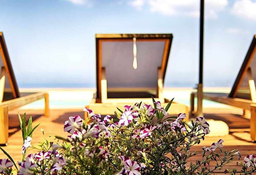هتل Euphoria Suites