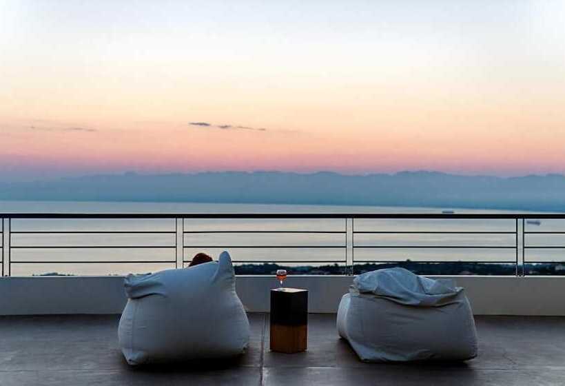 هتل Euphoria Suites