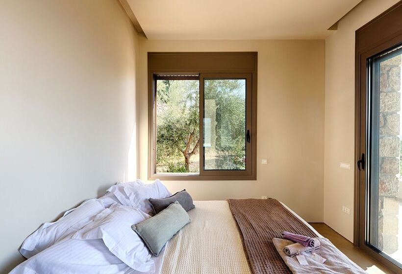 هتل Euphoria Suites