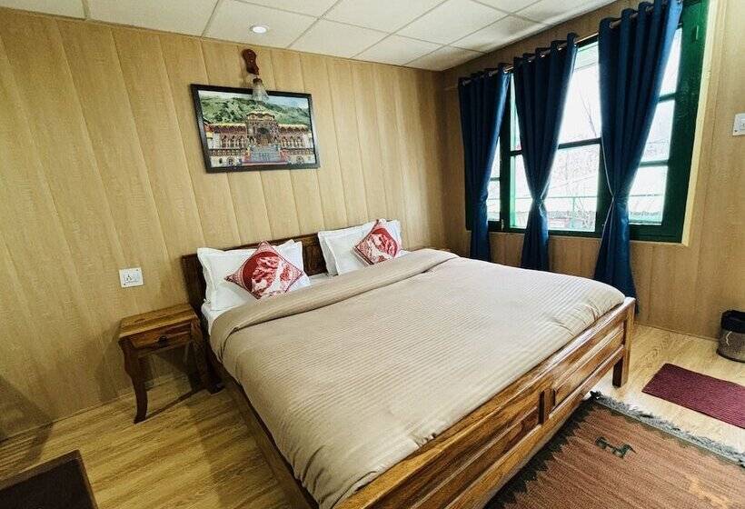 فندق Himalayan High, Auli, By Himalayan Eco Lodges