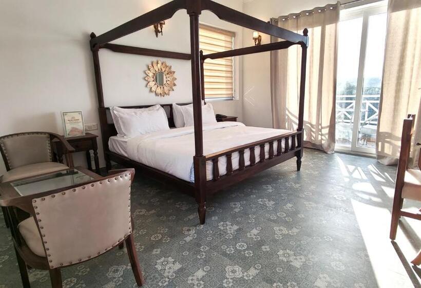 فندق The Sky Imperial Pavoreal Jungle Resort