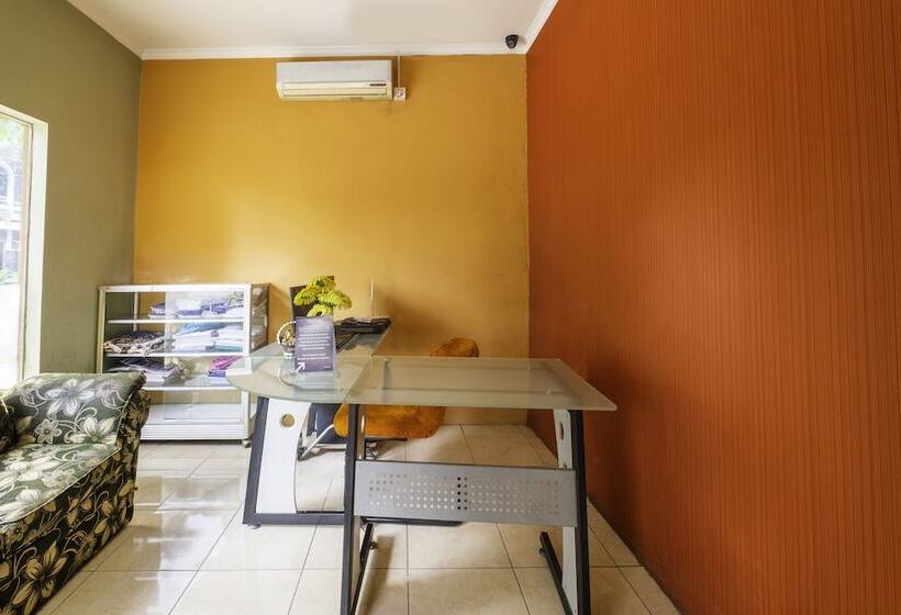 هاستل Spot On 2806 Wisma Syariah