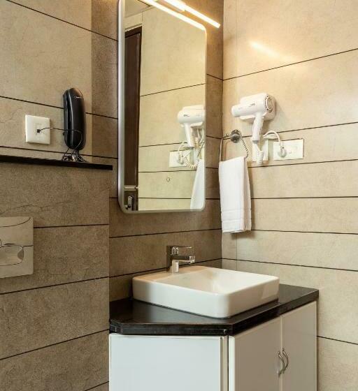 فندق Cloud Castle Resort And Spa Munnar