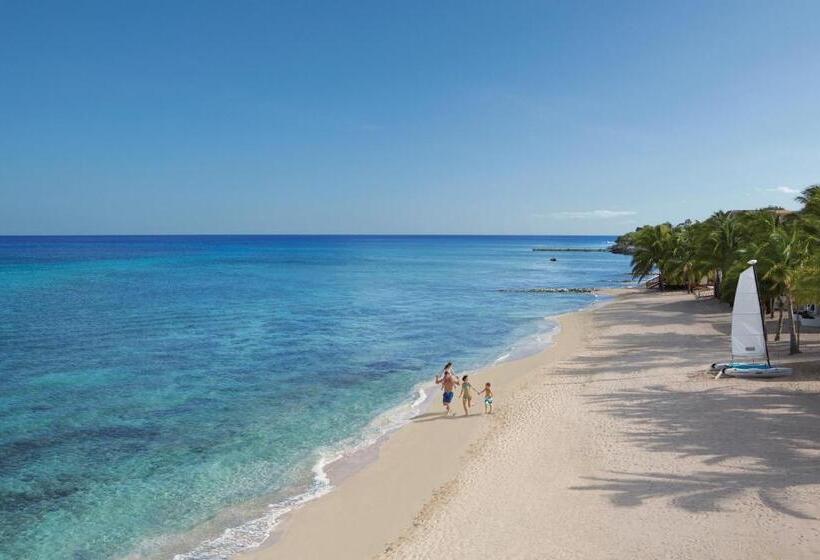 هتل Dreams Cozumel Cape Resort & Spa