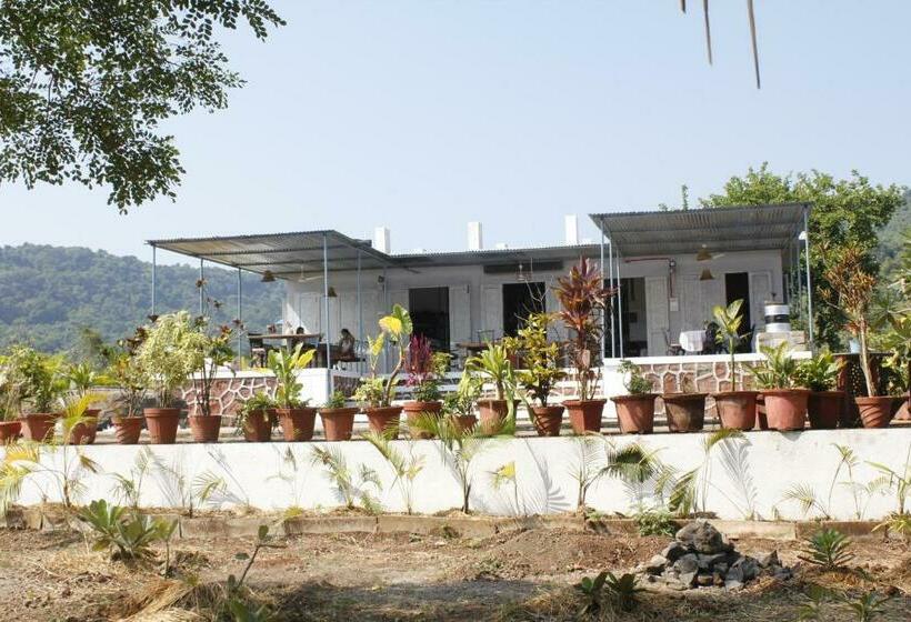 فندق Jenjon Wood County Phansad Alibaug