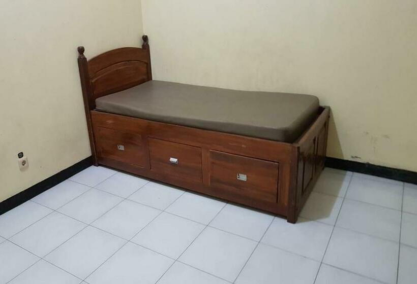 פנסיון Rahayu Guest House