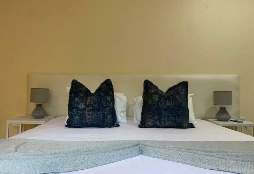 פנסיון The Brook Villa
