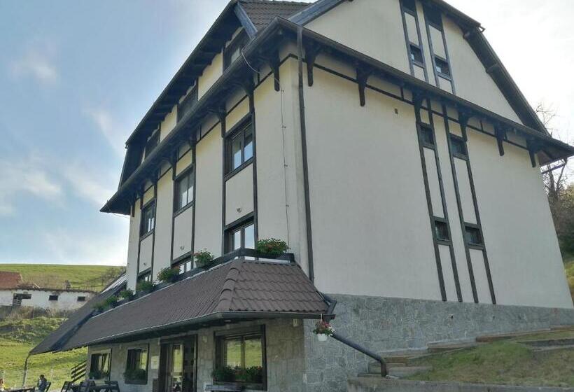 تختخواب و صبحانه Villa Mramor