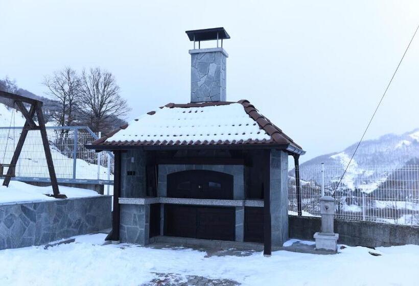 تختخواب و صبحانه Villa Mramor