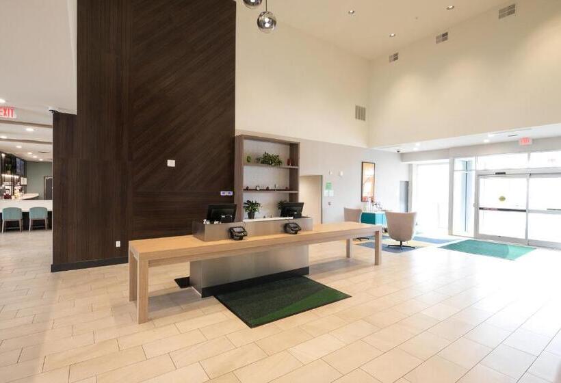 בית מלון כפרי Holiday Inn & Suites Detroit   Troy, An Ihg