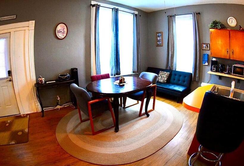 酒店 Salmon River Inn