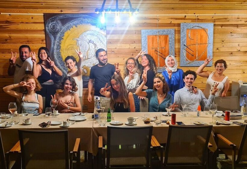 هتل Bir Dem Urla
