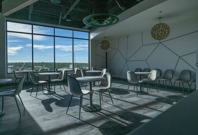 هتل Element Colorado Springs Downtown