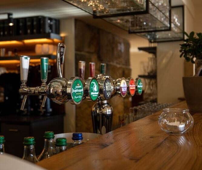 酒店 & Restaurant Bären