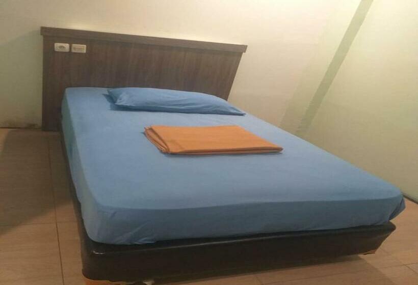 בית מלון כפרי Penginapan Anak Raja  Sampit Syariah