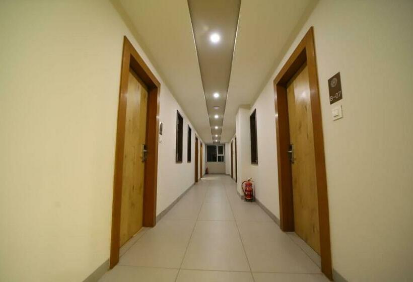 בית מלון כפרי The Oaks Comforts