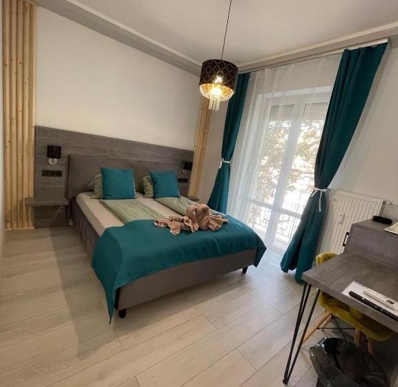 تختخواب و صبحانه Duna Centroom