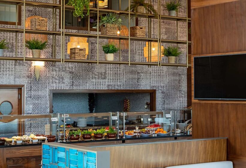 Doubletree By Hilton Hotel Van