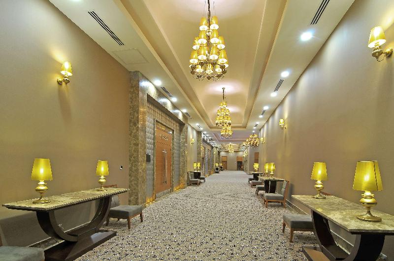 Doubletree By Hilton Hotel Van