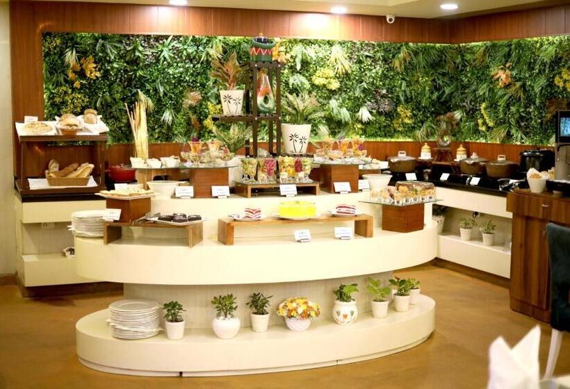 酒店 Sarovar Portico Naraina,