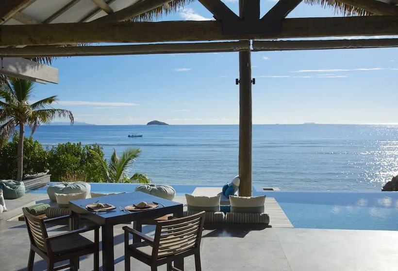 هتل Tadrai Island Resort