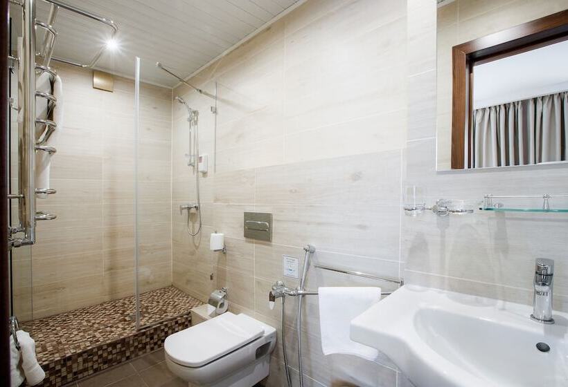 בית מלון כפרי Ural