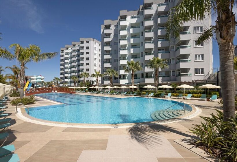 استراحتگاه Wyndham Garden Lara