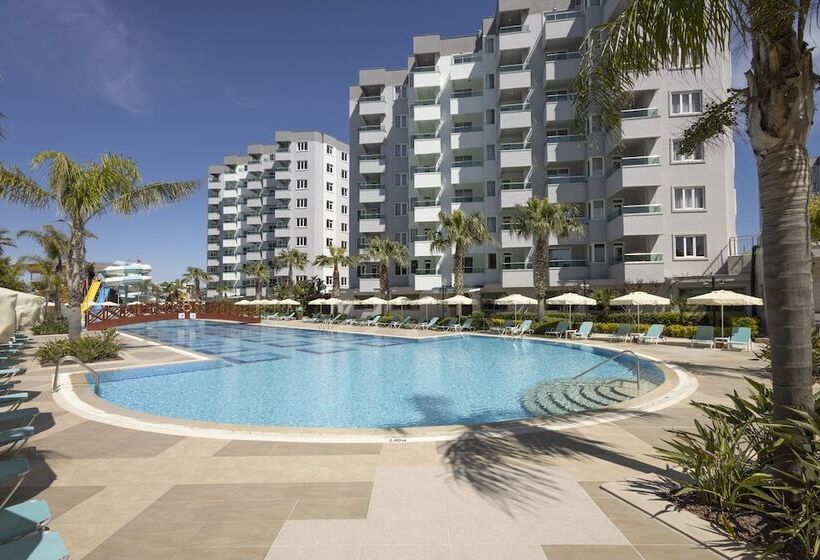 استراحتگاه Wyndham Garden Lara