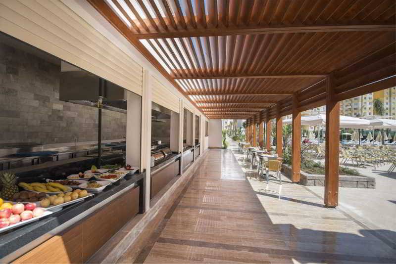 استراحتگاه Wyndham Garden Lara