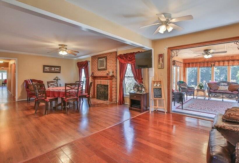 住宿加早餐  Purcellville Home