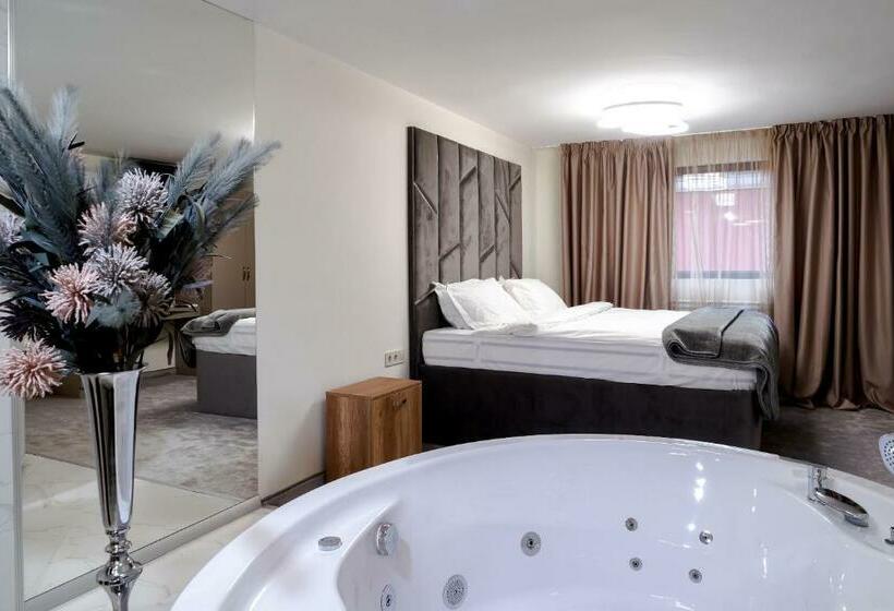 Cappo Suites