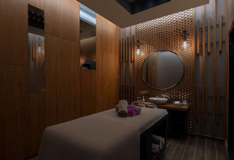 هتل Doubletree By Hilton Manisa