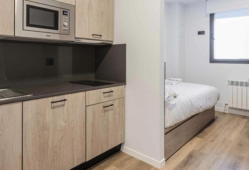 فندق صغير Micampus Santander Student Residence
