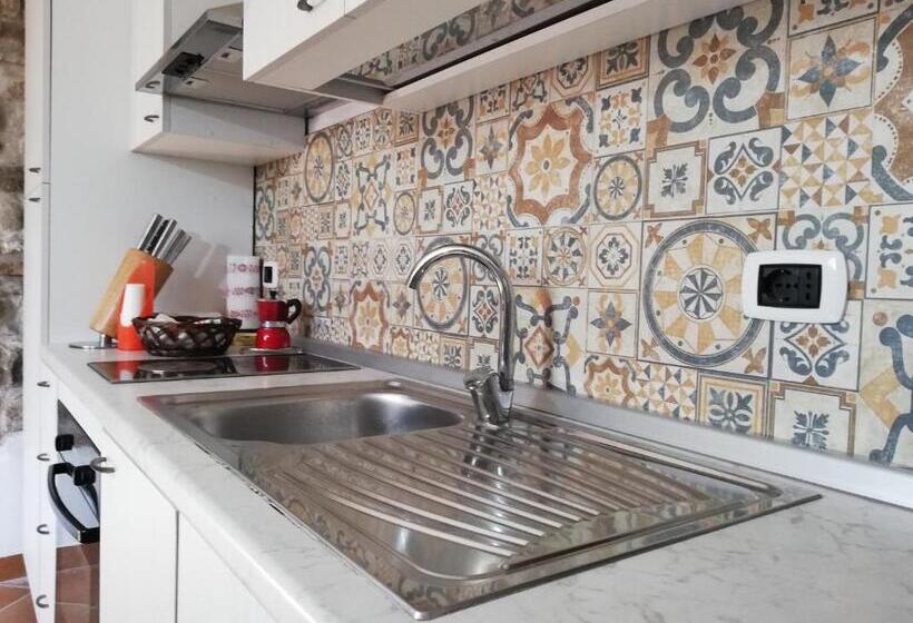 Ludomar Country Residence   Rooms & Apartments