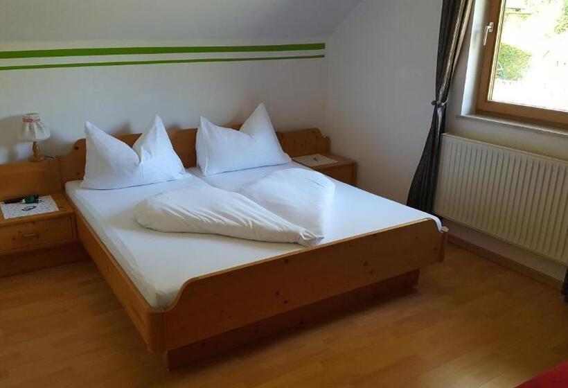 هاستل Weingut Lieschnegg