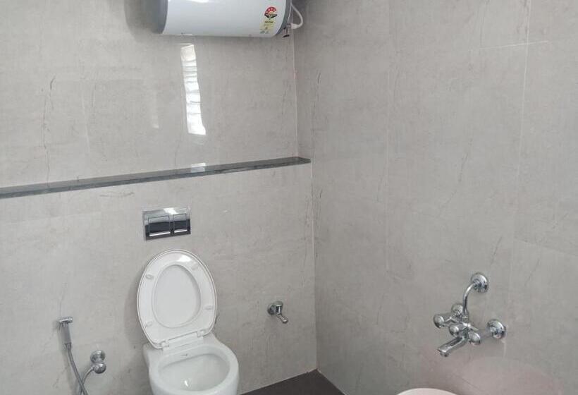 پانسیون Swiss Cottage