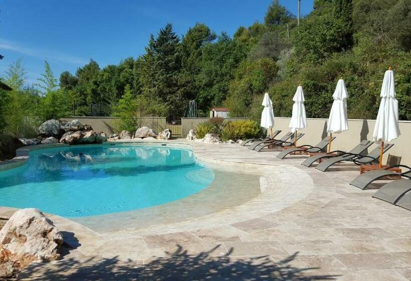 Bed and Breakfast Domaine De Bertrandy