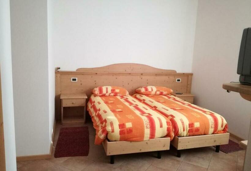 فندق Agriturismo Le Cavade
