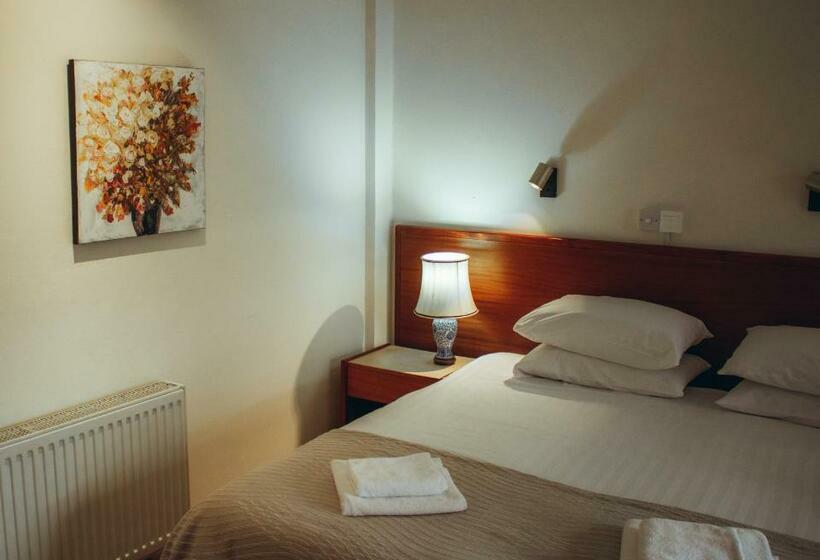 ホテル Kallithea Inn