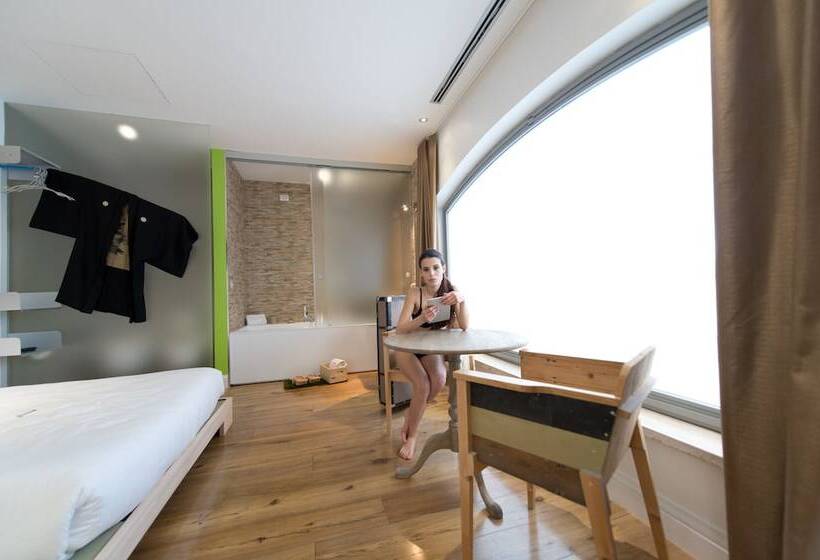 تختخواب و صبحانه Irooms Forum & Colosseum