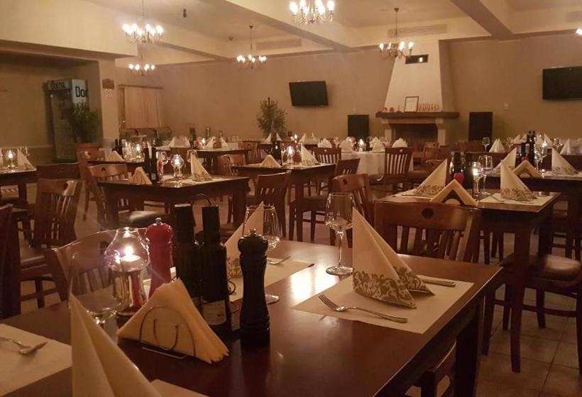 בית מלון כפרי Garden Club