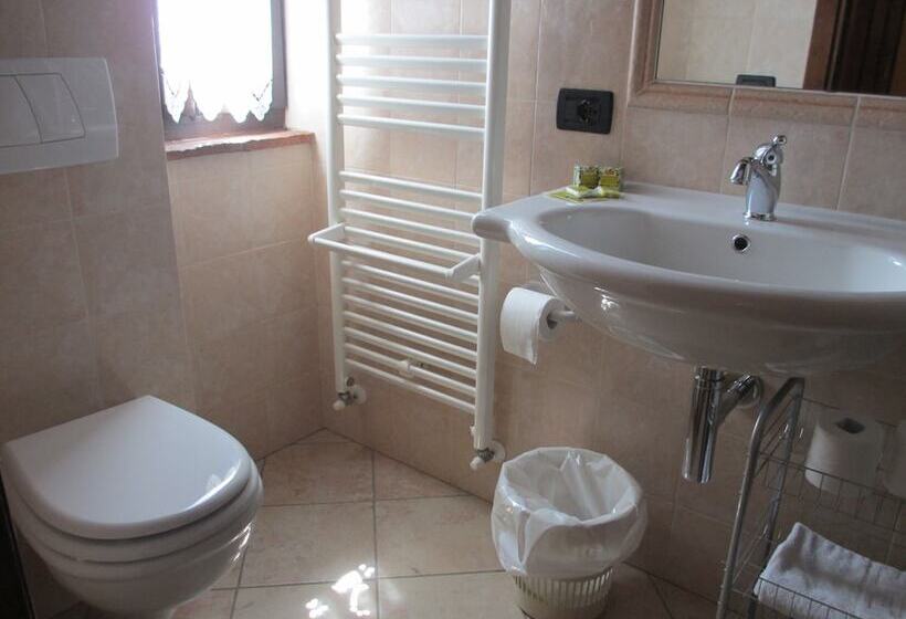 田舎風ホテル Agriturismo Il Felciaione