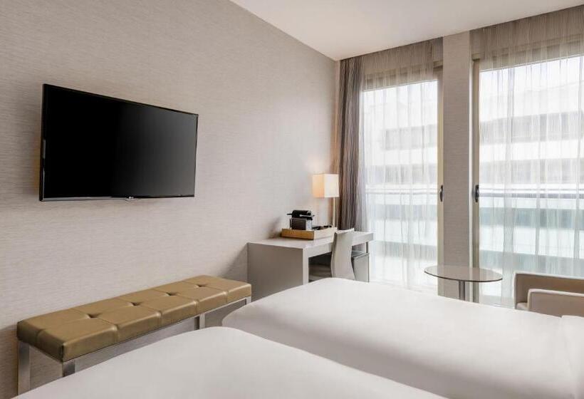 Отель SH Colón Valencia