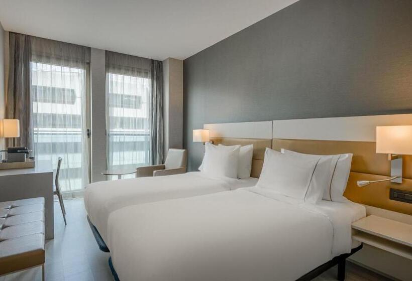 Отель SH Colón Valencia